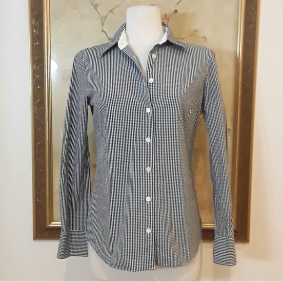 ❗️FINAL PRICE❗️ J. Crew Navy and White Gingham Women’s Button Down - Picture 2 of 5